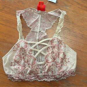 Daytrip Floral Lace Bralette in Cream and Pink